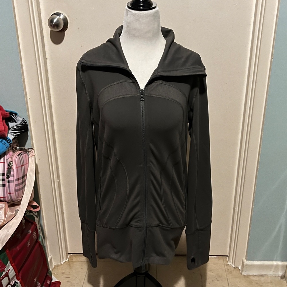 LULULEMON OLIVE GREEN STRIDE JACKET